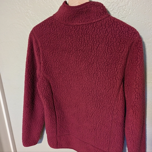 Patagonia Women's Fleece Jacket - Cranberry red. - Picture 3 of 3